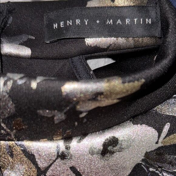 Black and Gold One Shoulder Bodycon Dress - Picture 2 of 15